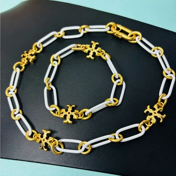 TORY BURCH Roxanne white & Gold Necklace Choker. 15.5” long. - Picture 5 of 5